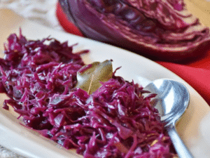 Simple Sweet and Tangy Red Cabbage (Stovetop)