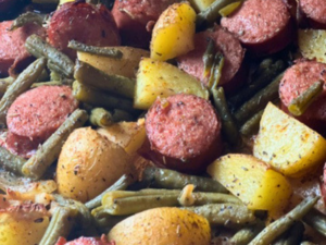 One Pan Roasted Sausage, Potatoes, and Green Beans
