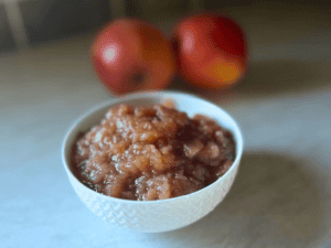 Easy Slow Cooker Applesauce